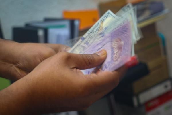 Ringgit opens higher against the greenback